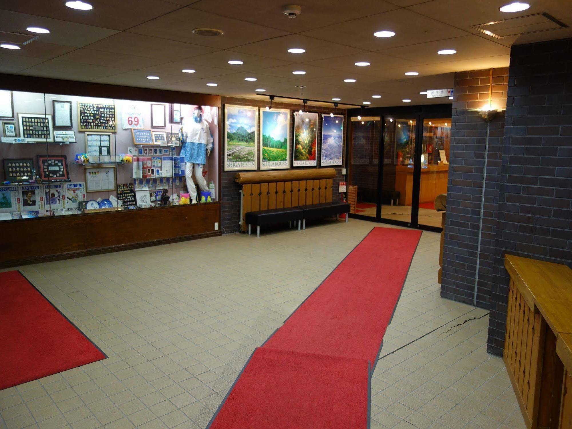 Shigaichii Hotel Yamanouchi  Exterior foto